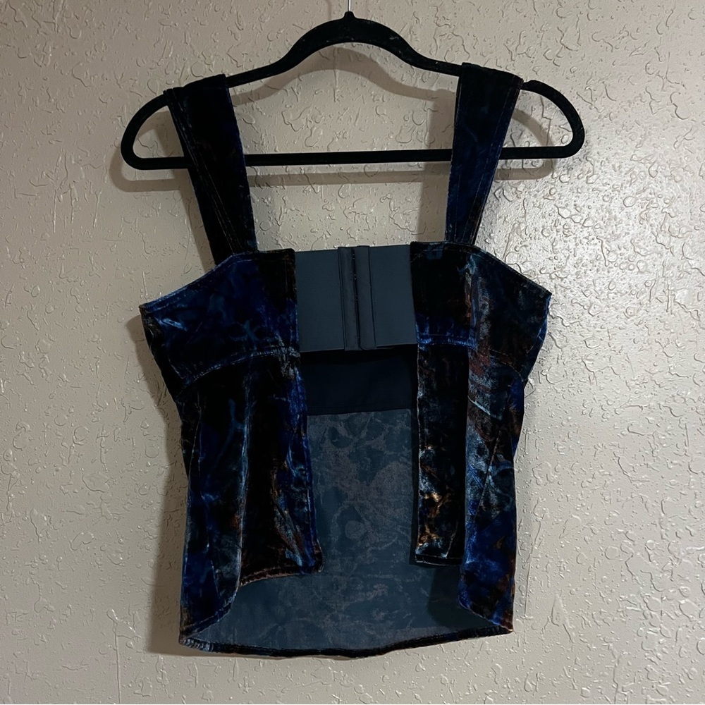 NWT Anthropologie Pilcro Velvet Flyaway Top Size Small - Picture 3 of 4